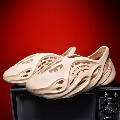 36-46 Yeezy 700 Sandals 2020 Hotest Outdoor Beach Sandals Women's And Men's Slipper Swimming Shoes Igh Quality Slippers Zapatos 36-46 Yeezy 700 Sandals 2020 Hotest Outdoor Beach Sandals Women's And Men's Slipper Swimming Shoes Igh Quality Slippers Zapatos