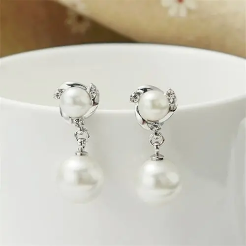 New Dangle Silver Pearl Coming Temperament Allergy Anti Personality Women Style Earrings Accessory New Dangle Silver Pearl Coming Temperament Allergy Anti Personality Women Style Earrings Accessory