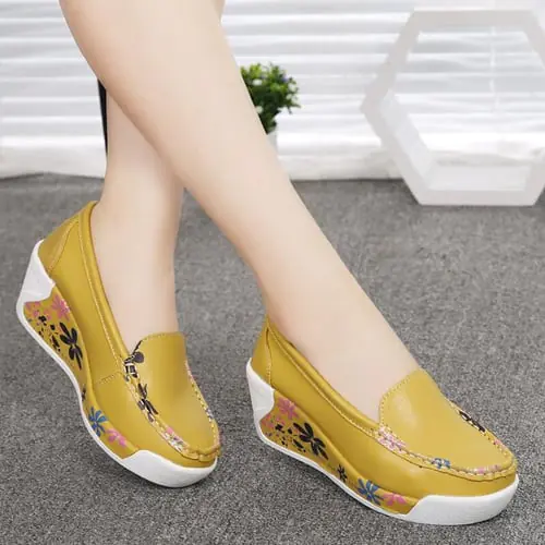 2020 Spring summer shake out Single women shoes The nurse's shoes white and platform woman's shoeses Breathable hollow 2020 Spring summer shake out Single women shoes The nurse's shoes white and platform woman's shoeses Breathable hollow