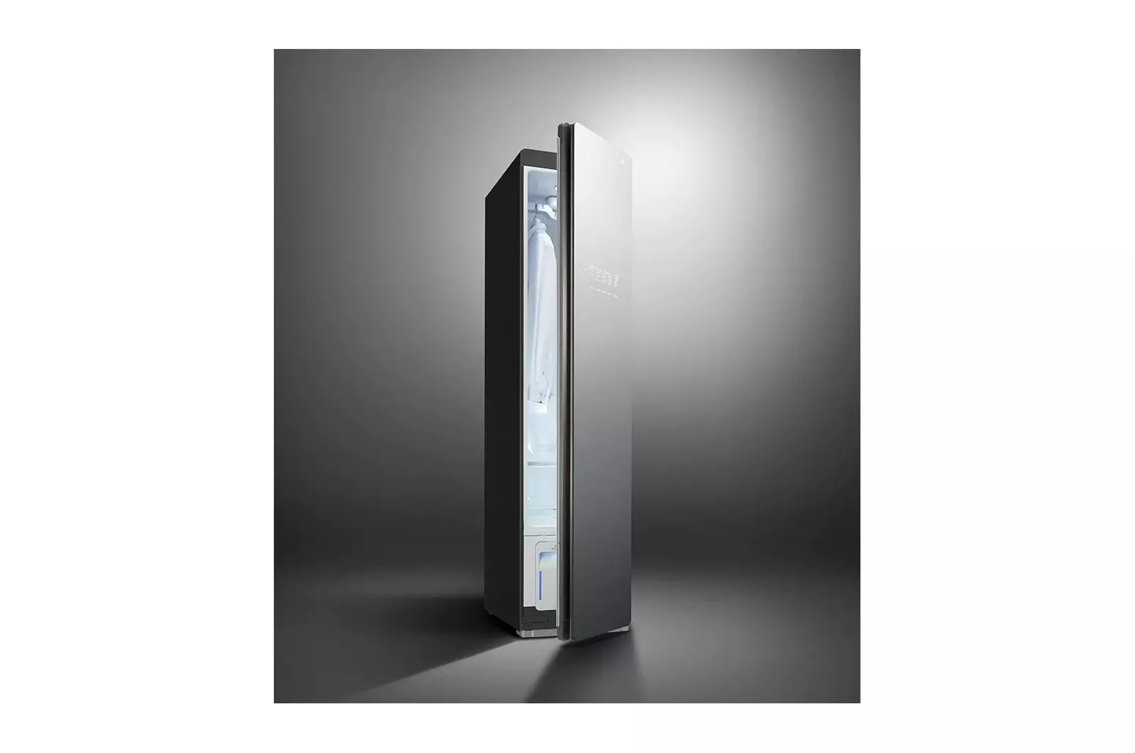 LG Styler (S3MFC) Essence Mirrored Finish with SmartThinQ™ LG Styler (S3MFC) Essence Mirrored Finish with SmartThinQ™