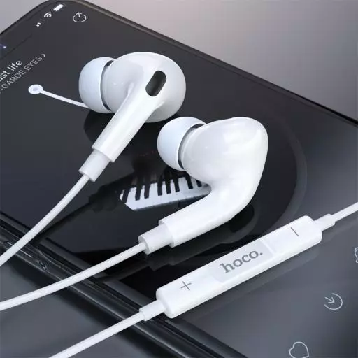 M101 Pro Crystal Sound Wire-controlled Earphones With Microphone
