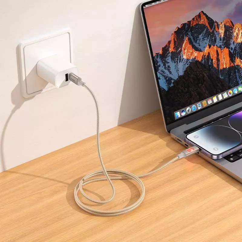 U144  PD27W charging data cable iP (1.2M)
