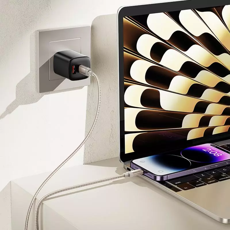 X117 Star PD27W charging data cable iP (1M)