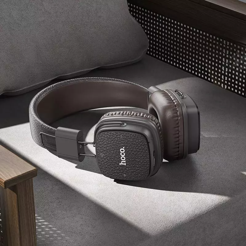 W56 Earl BT Headphones