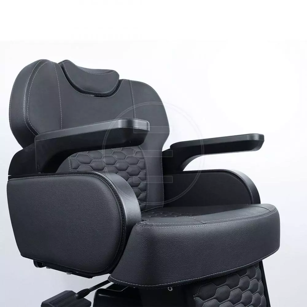 BOSS BLACK A BARBER CHAIR