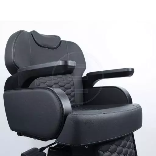 BOSS BLACK A BARBER CHAIR