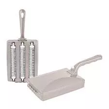 ZAMBAK PLASTIC TRIPLE CRUMB BRUSH WITH HANDLE